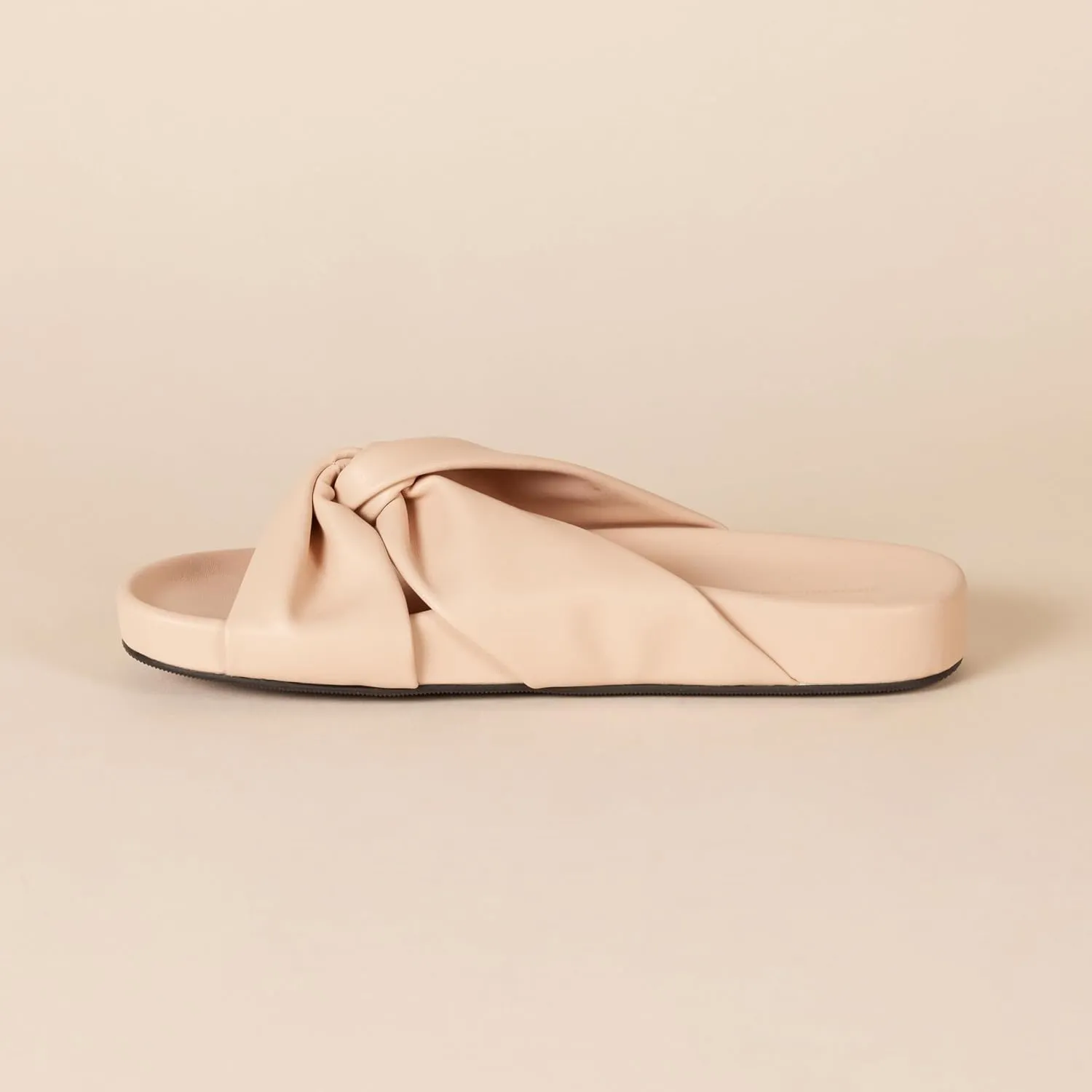 Amazon Essentials Women's Twist Slide Sandal