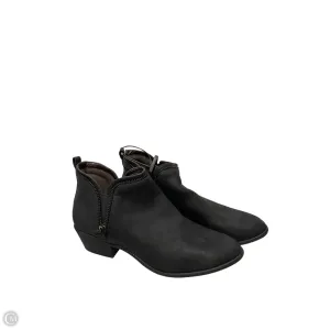Boots Ankle Flats By Qupid In Black, Size: 8
