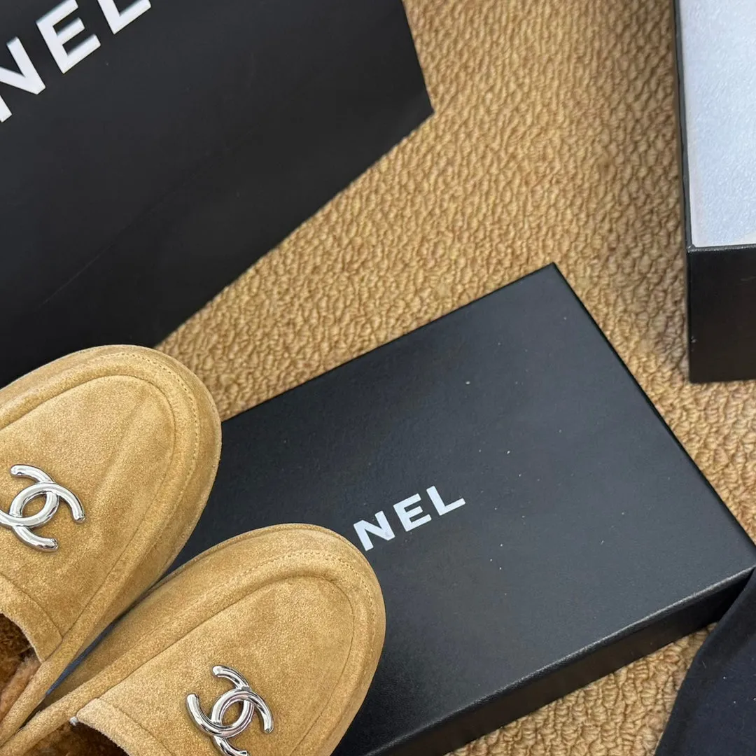 CC Flat Moccasins Yellow Suede And Wool
