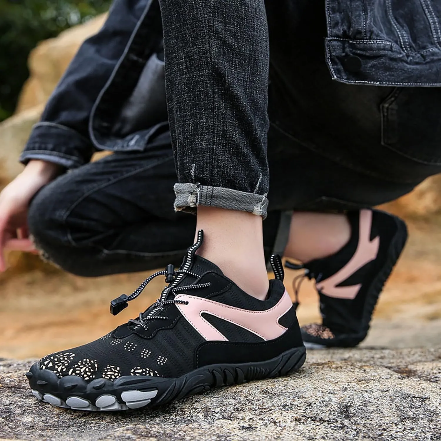 Comfortable Amphibious Water Shoes for Men Women Quick Drying Wading Shoes Non Slip Summer Hiking Sneakers with Breathable Mesh Knit Cushion Indoor Workout Sneakers with Adjustable Lace Women Men