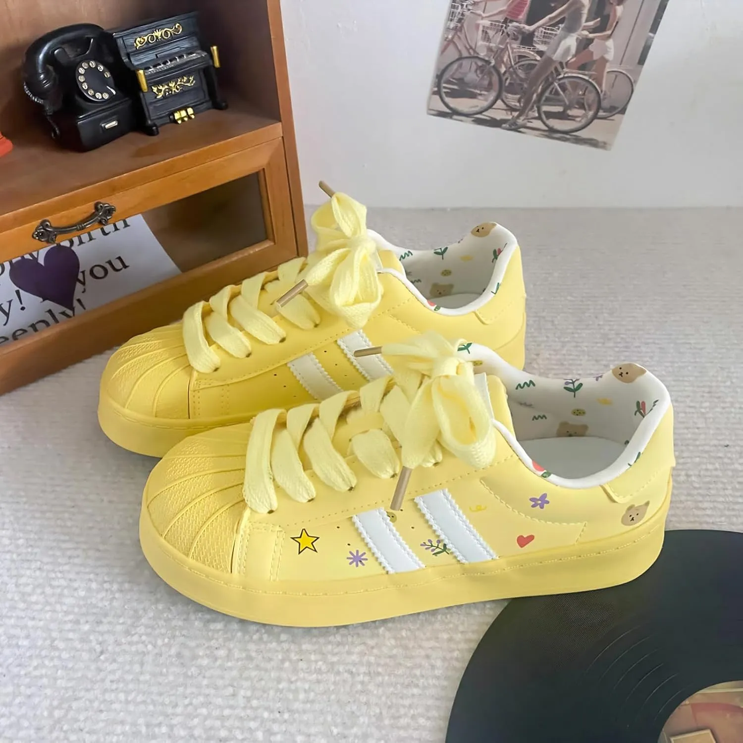 Cute Floral Graffiti Fashion Chunky White Low Top Sneakers for Women Trendy Casual Aesthetic Walking Shoes Yellow Pink