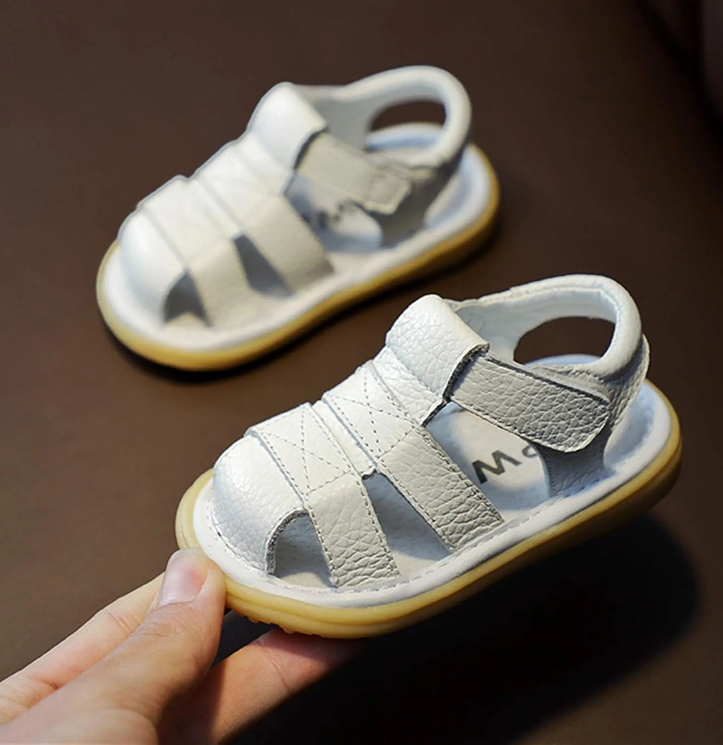 DADAWEN Baby Boys Girls Summer Lightweight Soft Sole Closed-Toe Outdoor Leather Athletic Sandals
