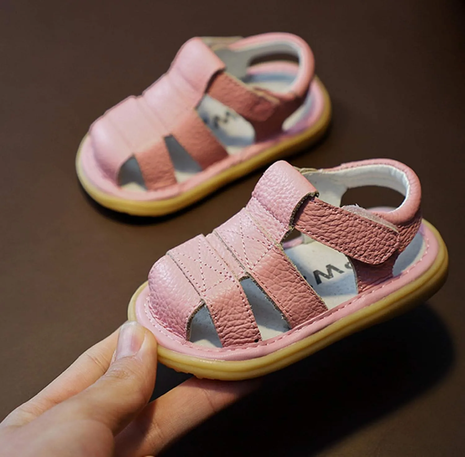 DADAWEN Baby Boys Girls Summer Lightweight Soft Sole Closed-Toe Outdoor Leather Athletic Sandals