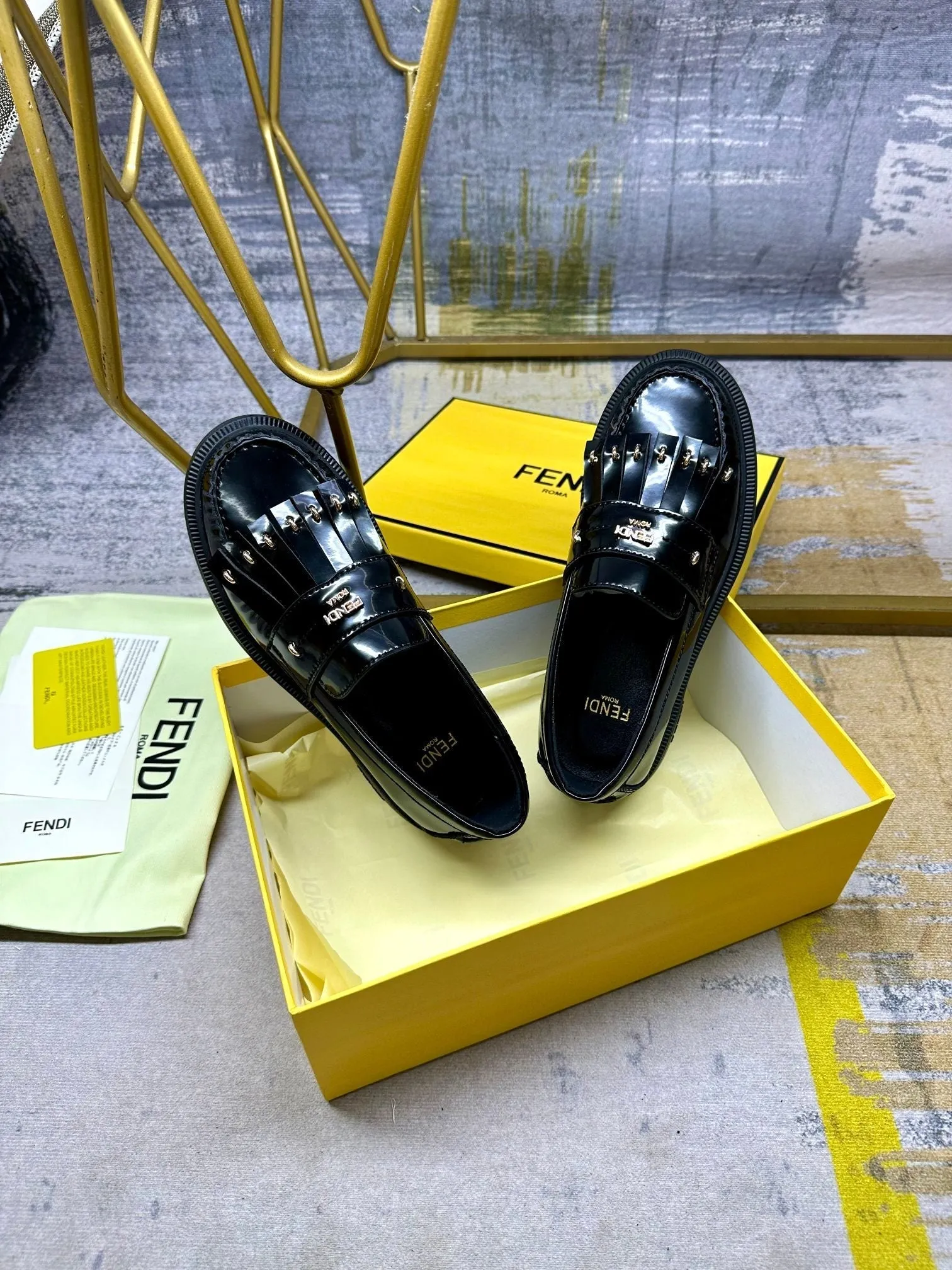 FENDI LOAFERS GOLD FENDI Limited-time offer HARDWARE IN CALFSKIN Trustworthy service BLACK WITH BAGUETTE