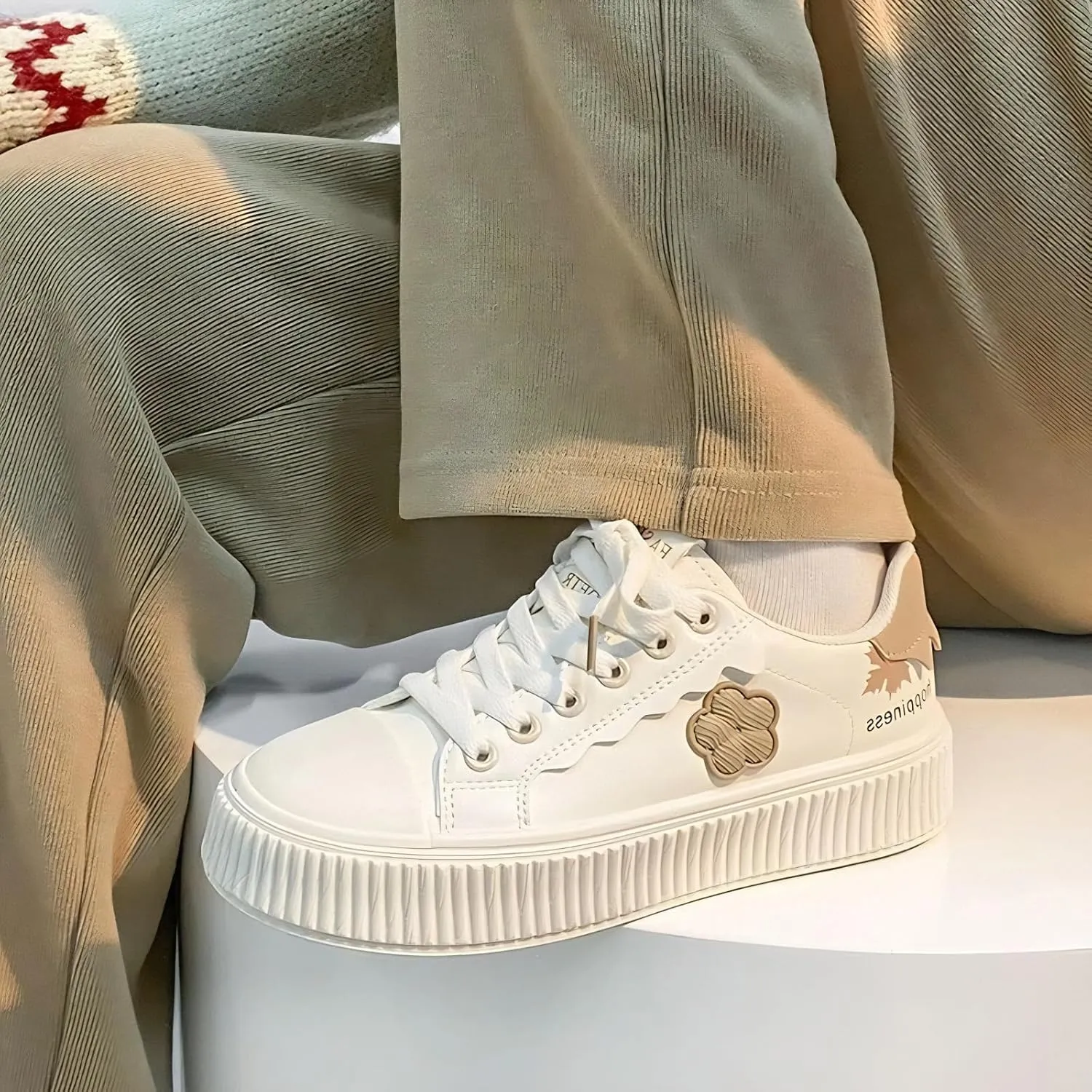Floral Decor Platform Shoes Fashion Chunky Sneakers for Women Trendy Casual Aesthetic White Shoes Low Top