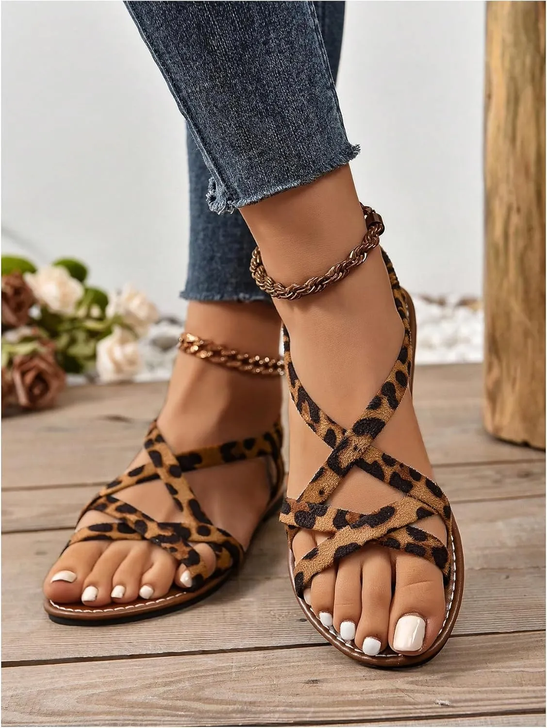 GORGLITTER Women's Leopard Strappy Flat Sandals Y2K Criss Cross Strap Open Toe Slingback Cheetah Slide Sandals