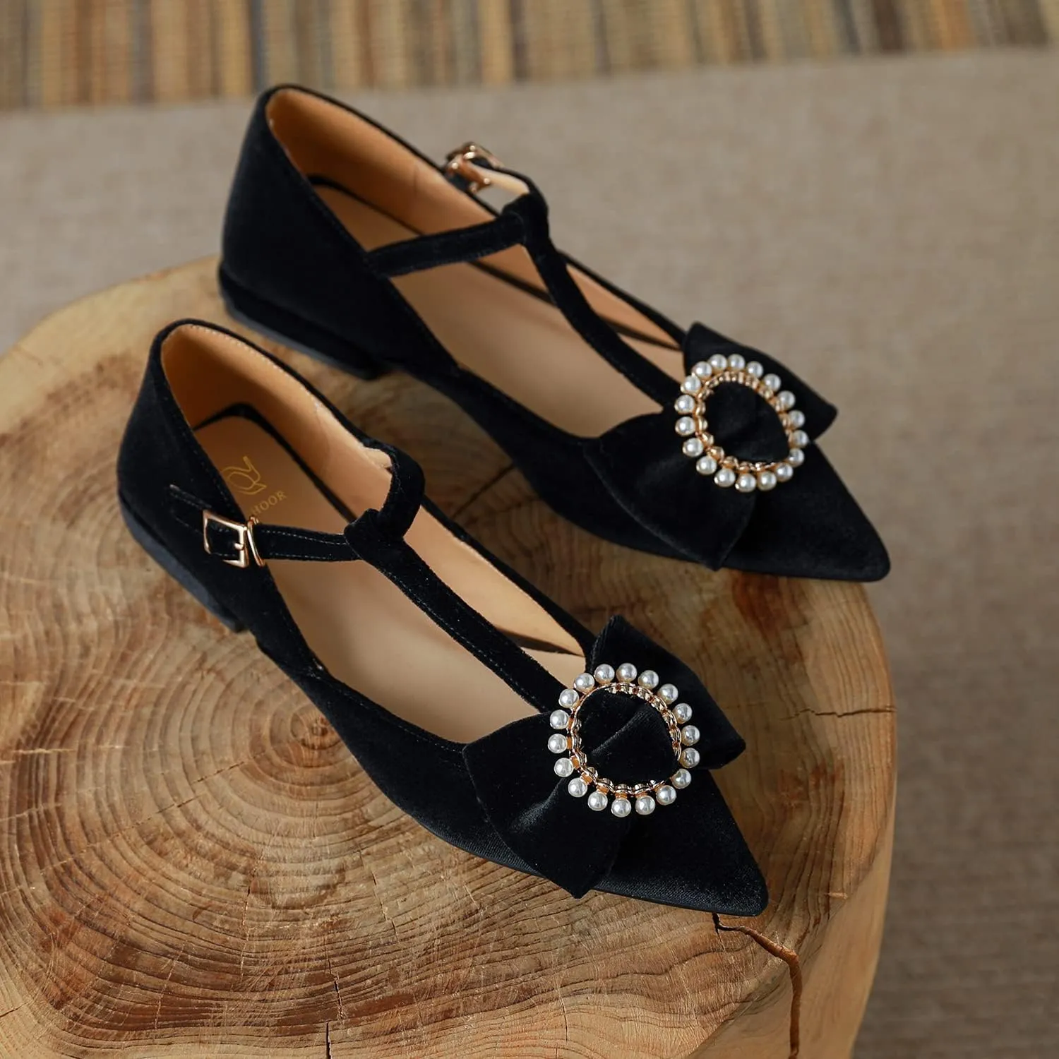 LEHOOR Women Pointed Toe Mary Jane Flats T-Strap Bow Velvet Flat Shoes Pearl Buckle Comfort 1 Inch Low Chunky Heel Dress Shoes Ankle Strap Vintage Elegant Party Wedding Bridal Flats 4-9.5 M US
