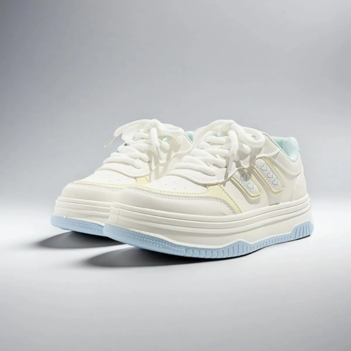 Love Heart Chunky Sneakers for Women Sweet Sporty Casual Y2k Platform White Walking Shoes All Season
