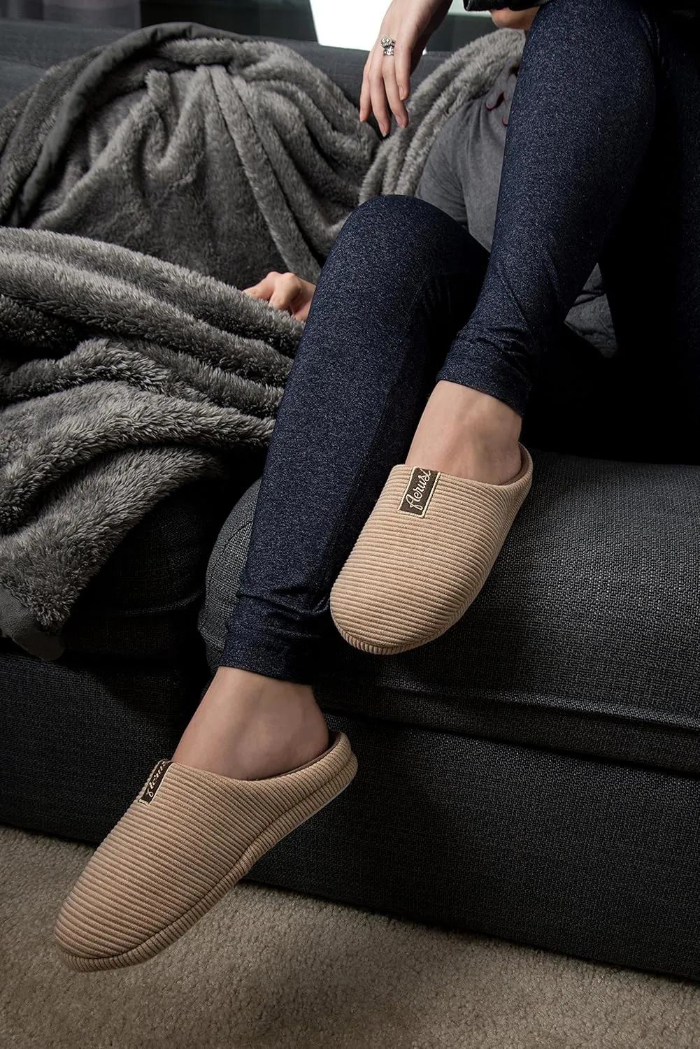 Luxurious Padded Slippers for Women, Stylish Design and Unique Pattern, Light Weight, Anti Skid Rubber Sole, Comfoy to Wear for Daily Use