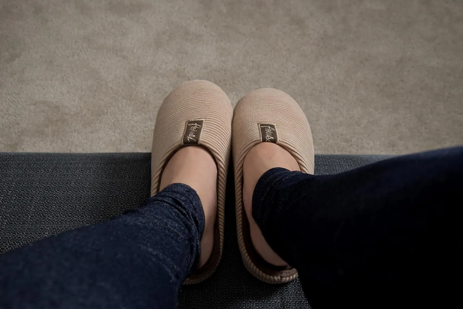 Luxurious Padded Slippers for Women, Stylish Design and Unique Pattern, Light Weight, Anti Skid Rubber Sole, Comfoy to Wear for Daily Use