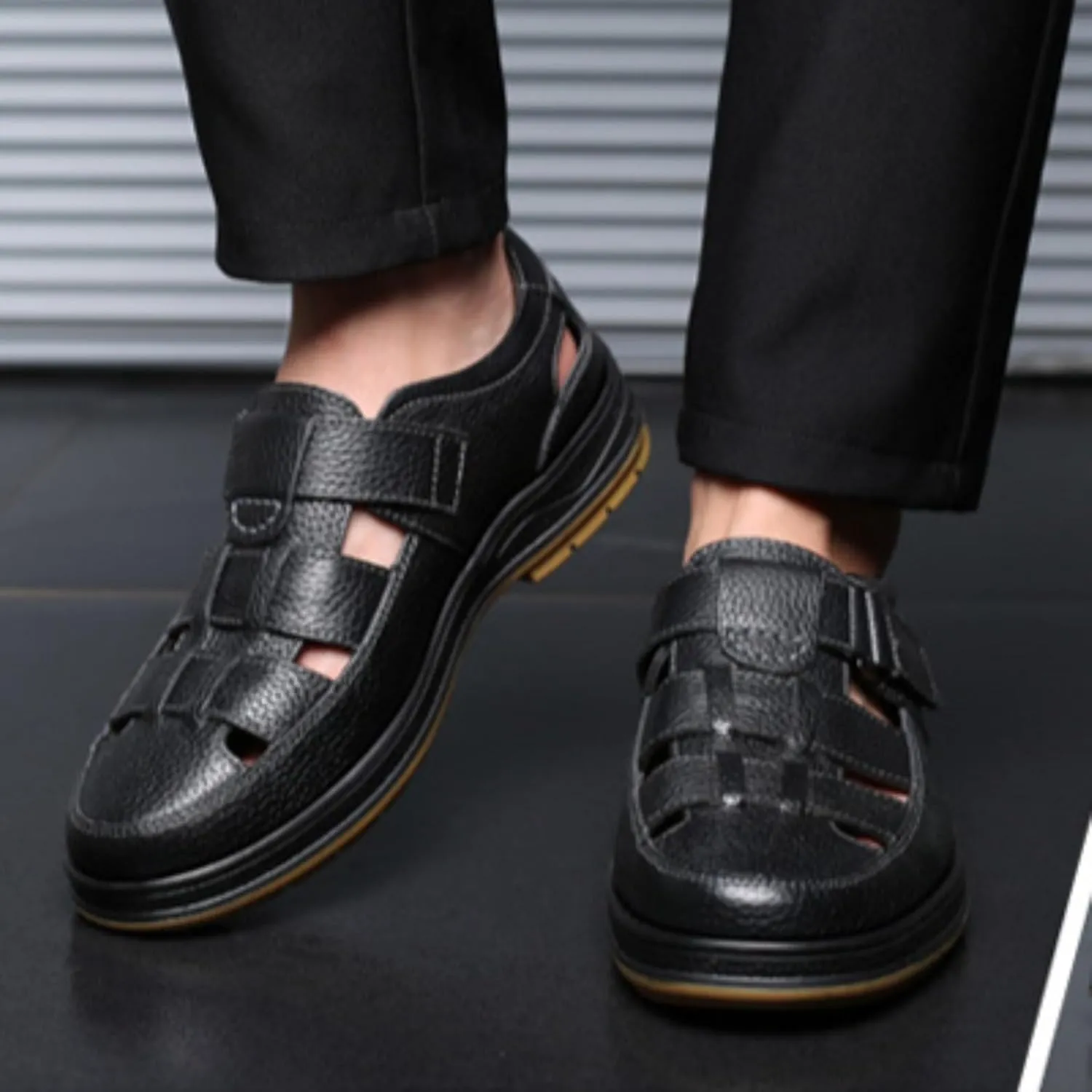 Men's Retro Head Oxford Shoes Beach Shoes Cowhide Upper Sticky Open Toe Sandals, Waterproof Comfortable Non-Slip Hook & Loop Beach Water