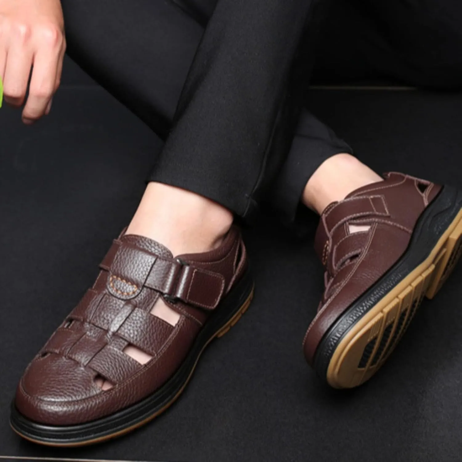 Men's Retro Head Oxford Shoes Beach Shoes Cowhide Upper Sticky Open Toe Sandals, Waterproof Comfortable Non-Slip Hook & Loop Beach Water