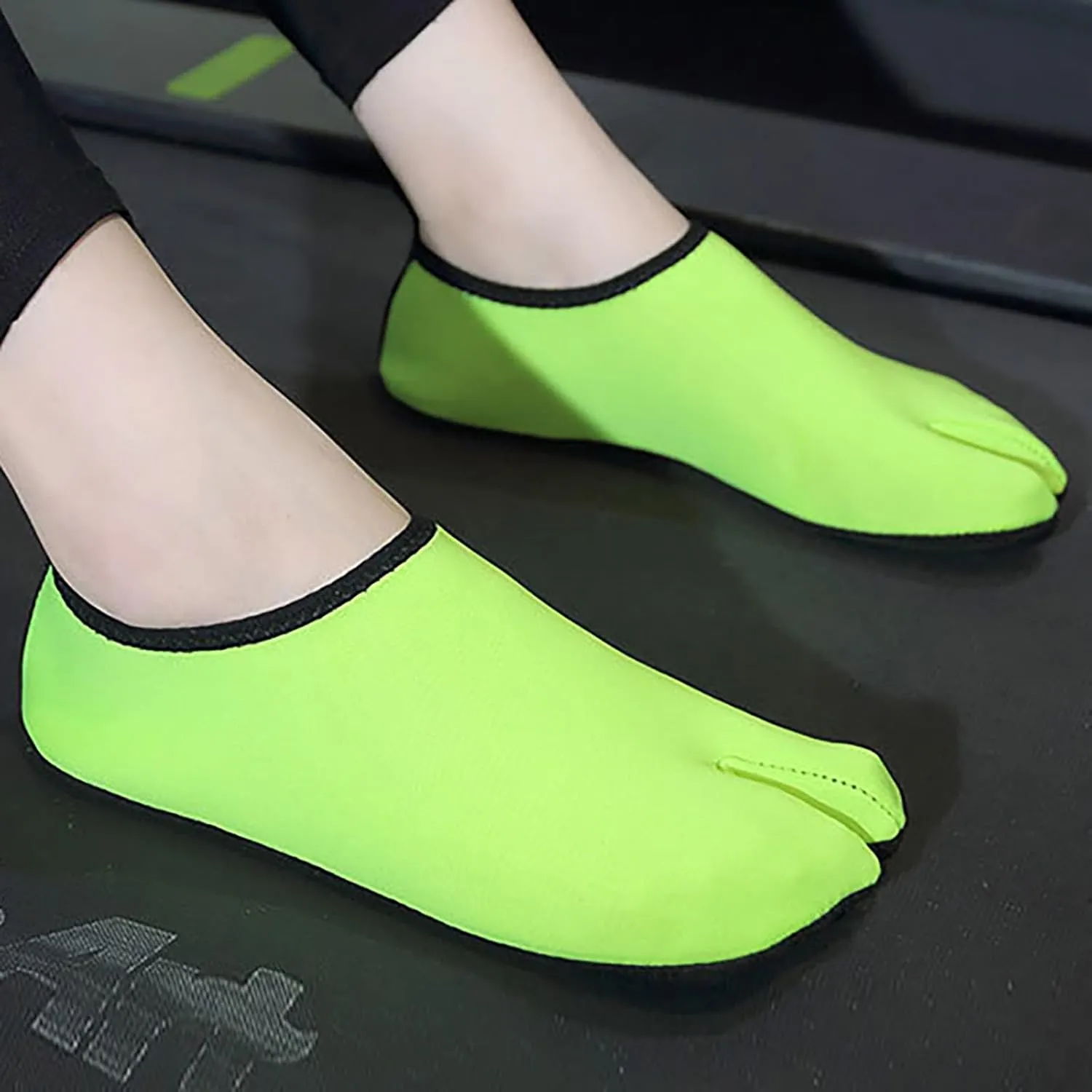 Mens Water Shoes 11 Quick Dry Aqua Sock Water Hiking Shoes Men Wide Width Water Shoes for Men Barefoot Quick Dry Aqua Yoga Socks for Pool Beach Surf Water Park Yoga