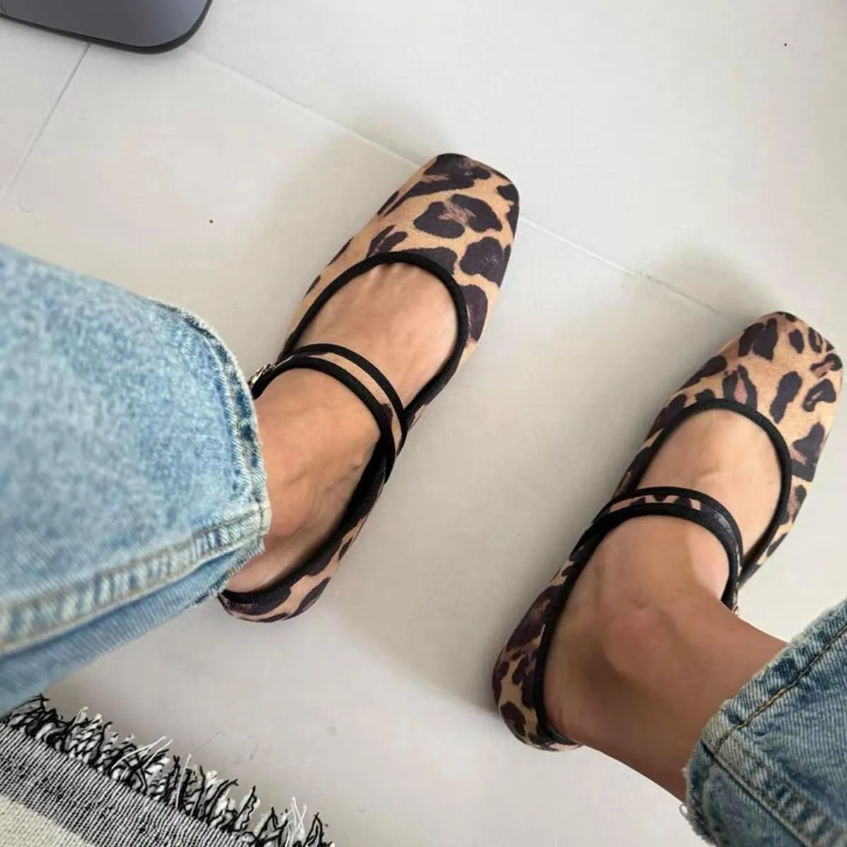MRKEWUNEY Elegant Ballet Flats for Women Buckle Strap Mary Jane