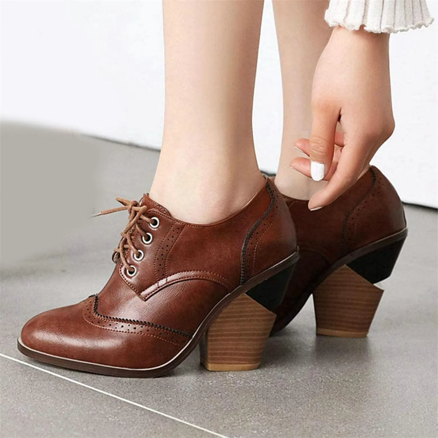 SACFOF Women's Chunky Mid Heel Wingtip Oxfords Round Toe Lace Up Block Heels Vintage Dress Pumps Shoes