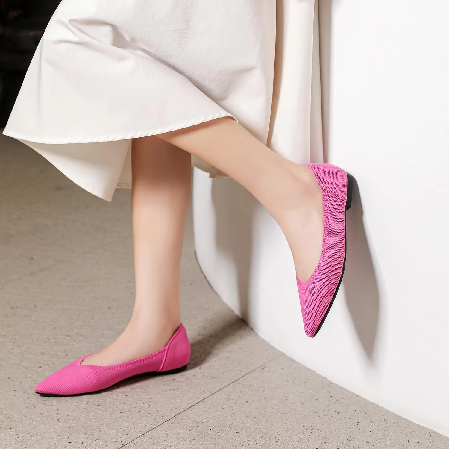 Touchmosees Women's Pointed-Toe Ballet Flats Classic Slip-On Breathable Dress Flats