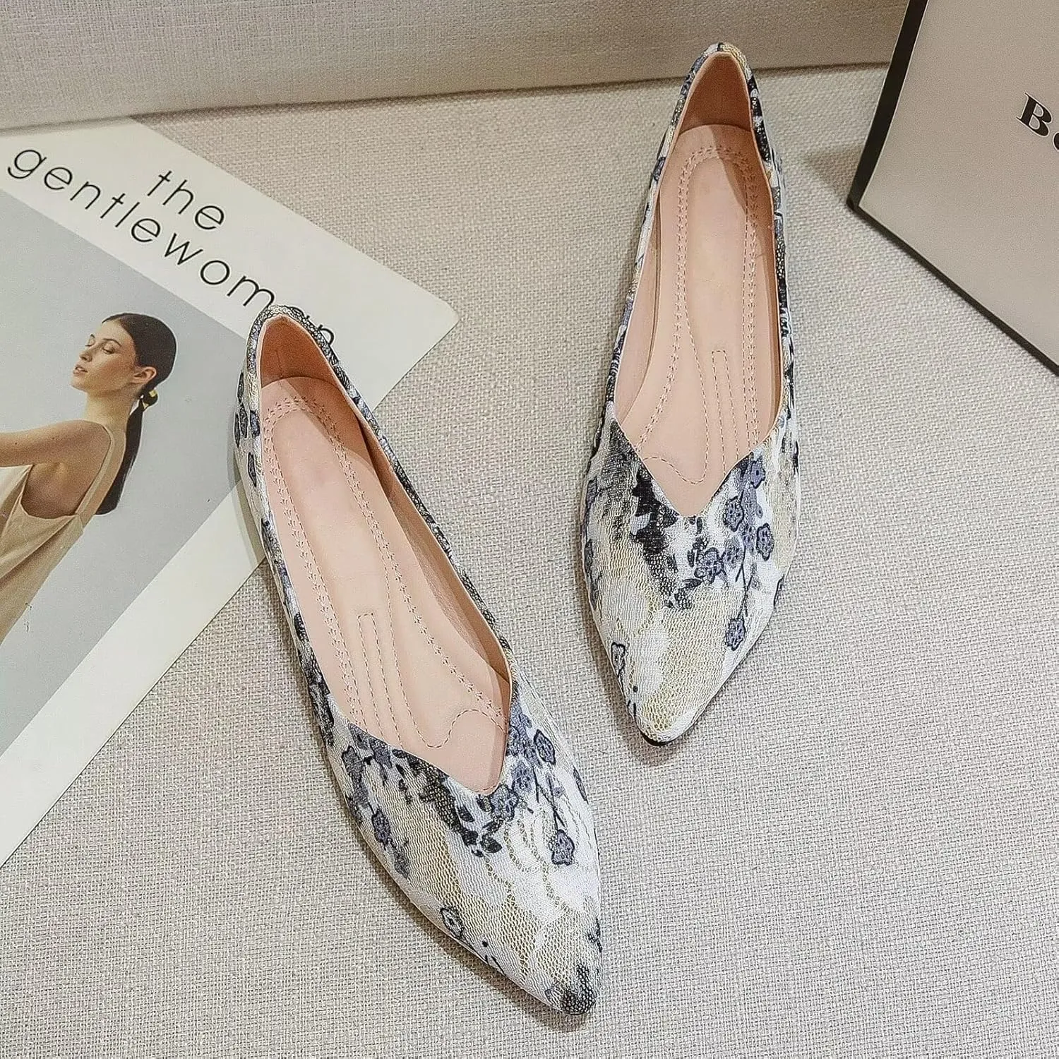 WENJIAZHIZHI Womens Pointed Toe Bow Flats Elegant Floral Print Slip-ons Comfortable Dress Shoes for Party Wedding
