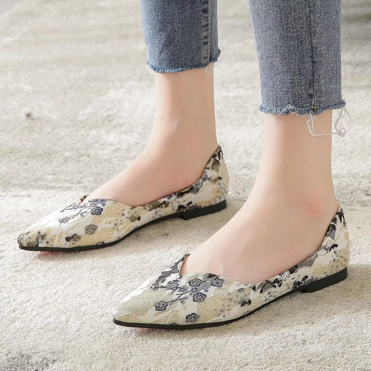 WENJIAZHIZHI Womens Pointed Toe Bow Flats Elegant Floral Print Slip-ons Comfortable Dress Shoes for Party Wedding