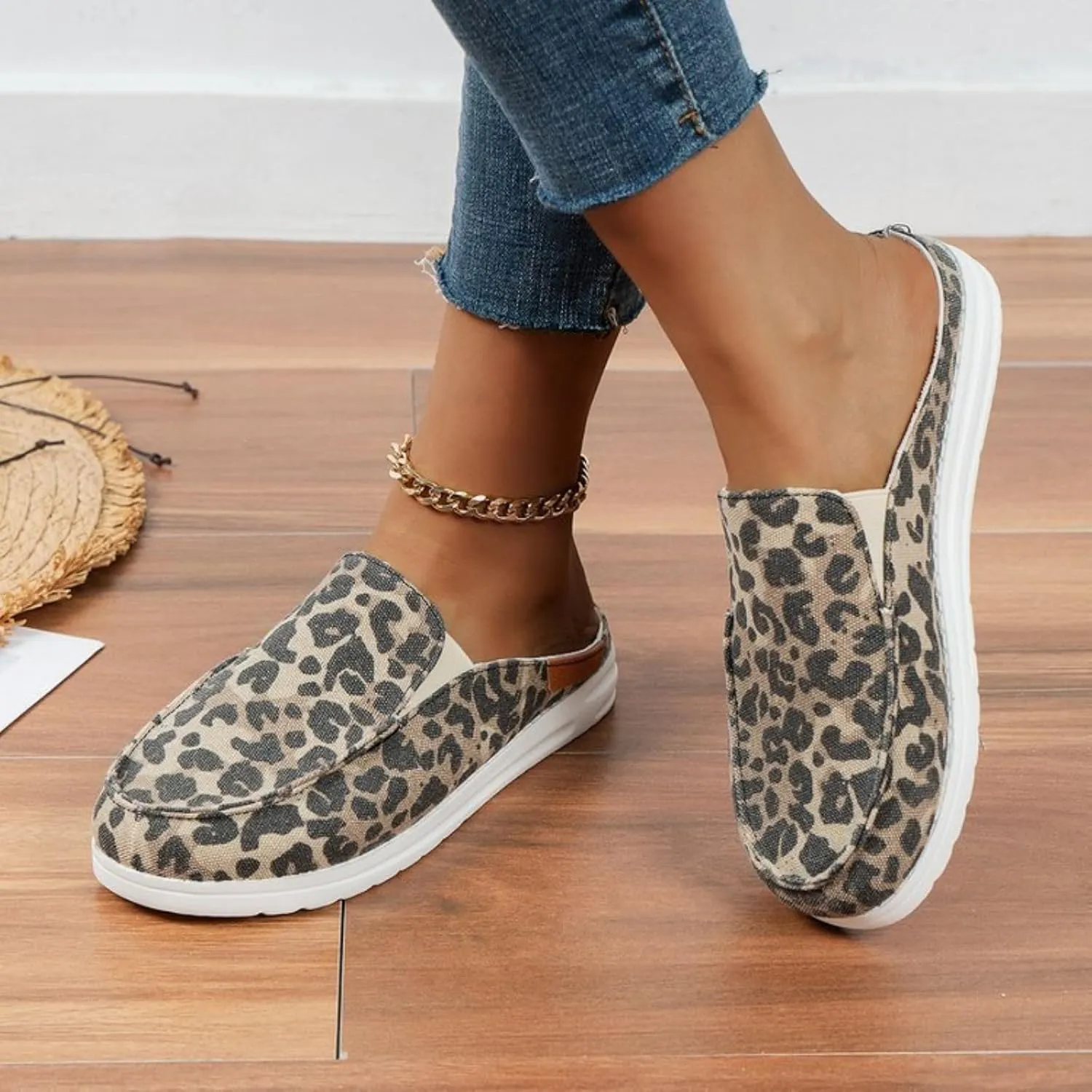 Women Canvas Slip On Lightweight Mule Sneaker,Summer Fashion Open Back Flats Walking Shoes Closed Round Toe Low Non-Slip Sneakers 2025 Top Casual Loafer Comfort