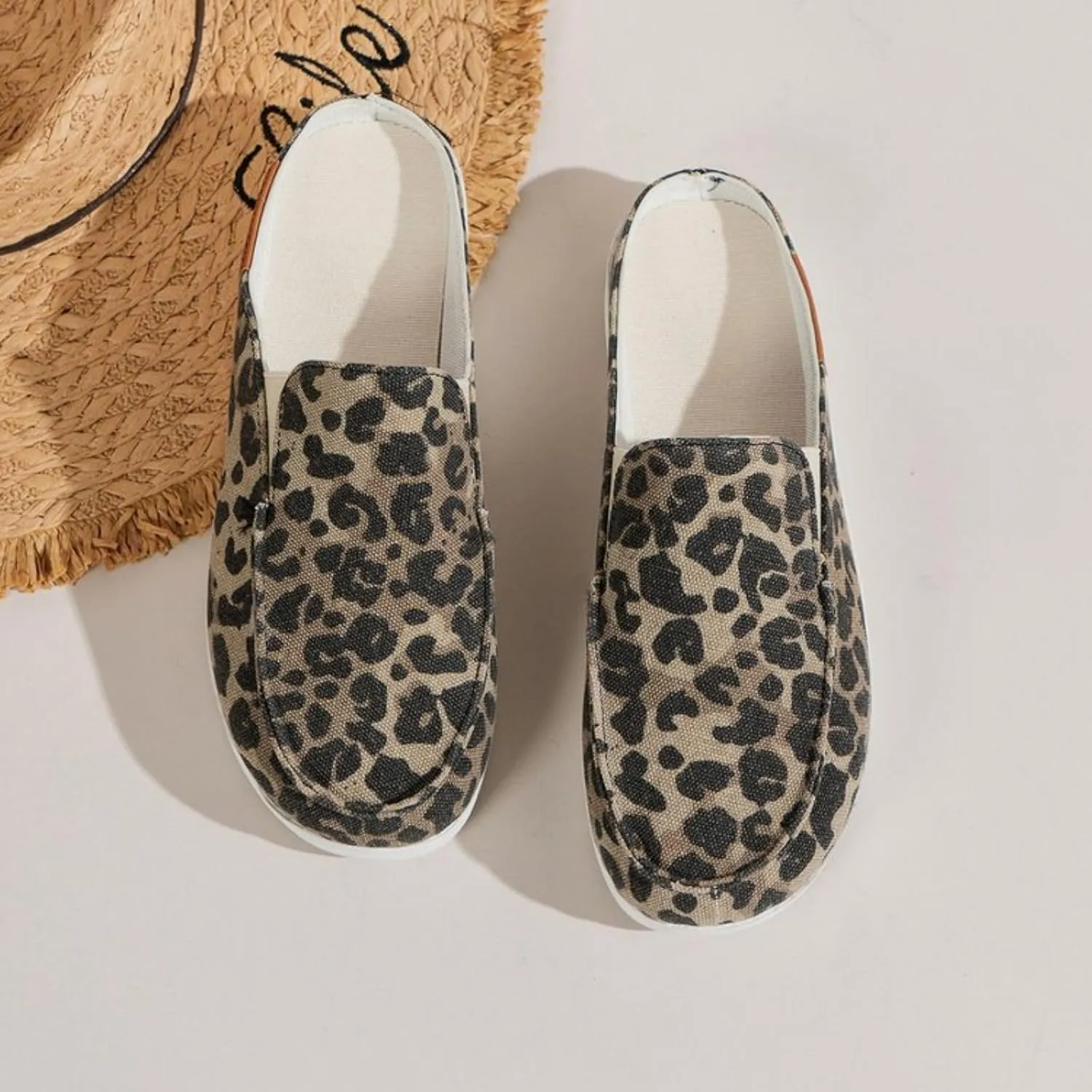 Women Canvas Slip On Lightweight Mule Sneaker,Summer Fashion Open Back Flats Walking Shoes Closed Round Toe Low Non-Slip Sneakers 2025 Top Casual Loafer Comfort